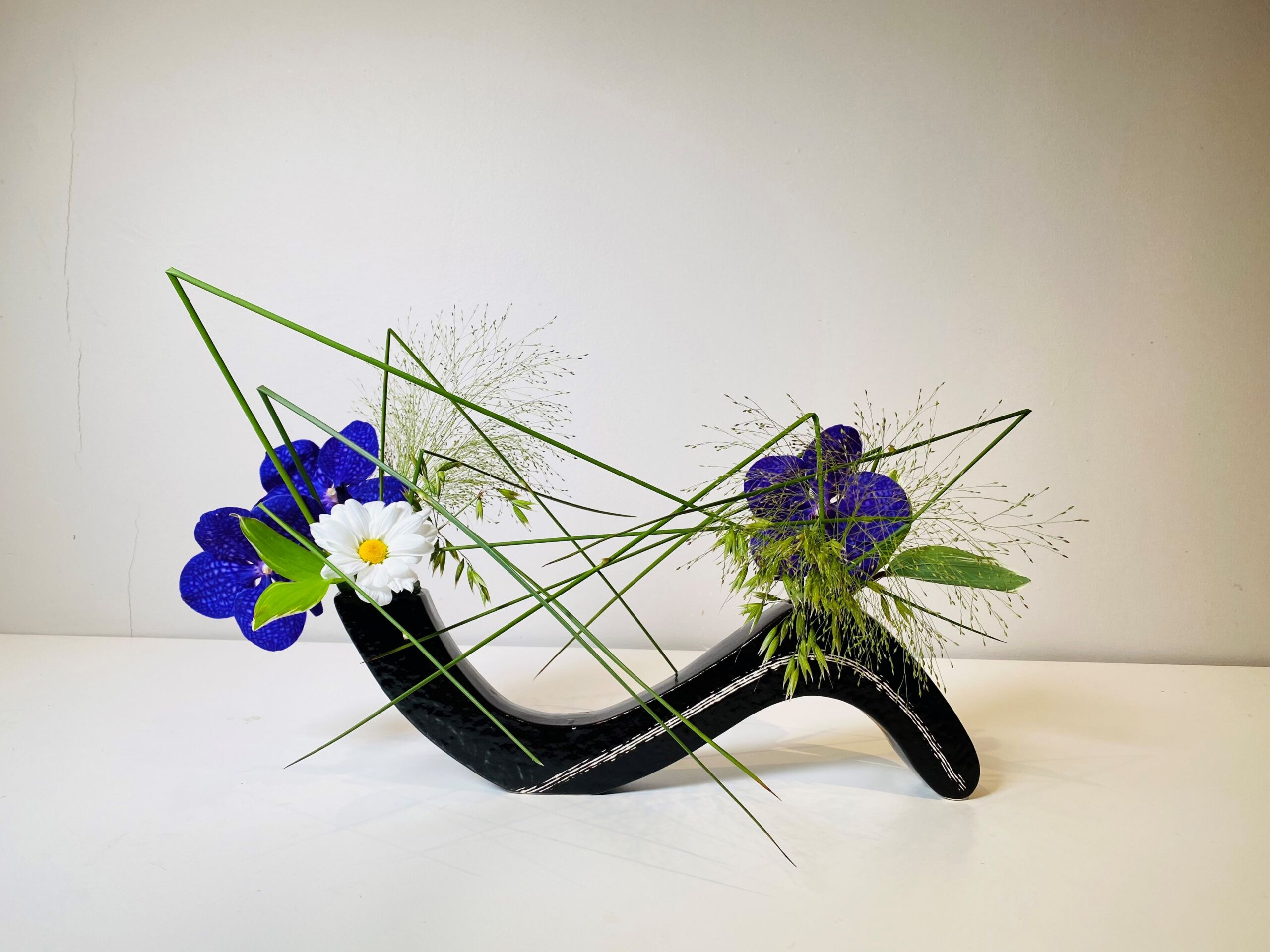 https://plantingfields.org/wp-content/uploads/2022/12/Ikebana-scaled.jpg